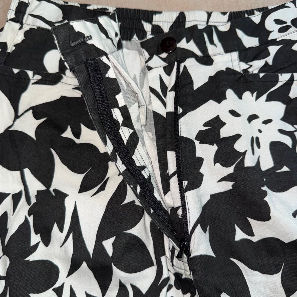Patchington Black White Floral High Waist‎ Capri Pants Size M - Picture 4 of 8